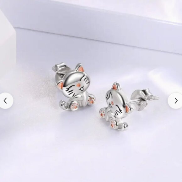 Cute Kitty Studs Fashion Studs  Pink and Grey Enamel design Earrings set - Picture 3 of 5